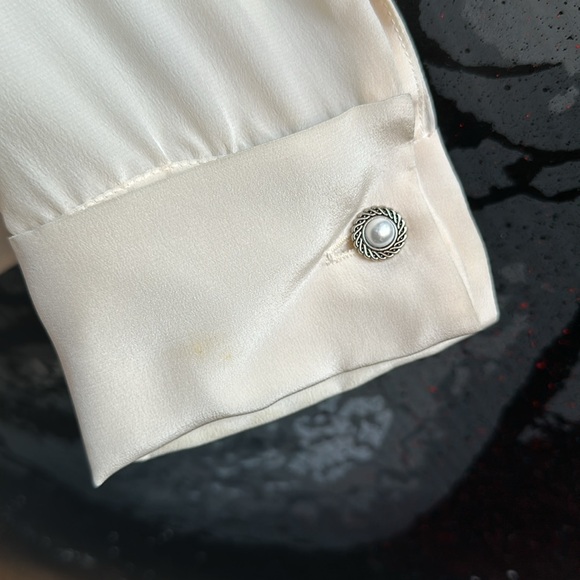 SILK “SERGE & RÉAL” CRÊPE DE CHINE V NECK BLOUSE with PEARL & SILVER BUTTONS - Picture 6 of 9